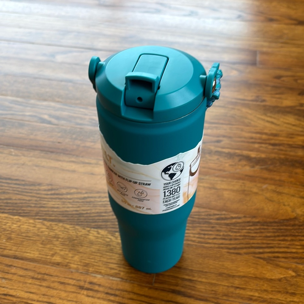 Hydragear 30oz water bottle